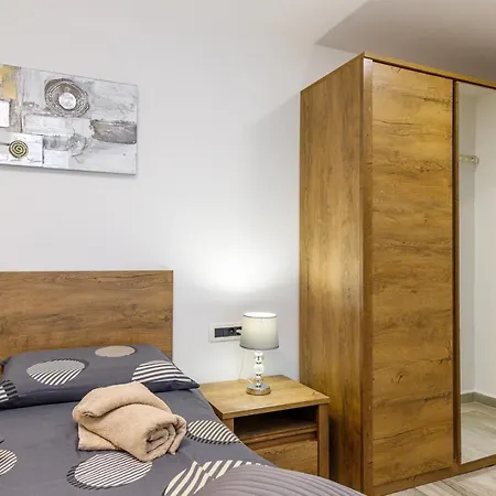 Maximilian&stela Konukevi Poreč