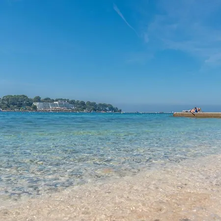 Maximilian&stela 포레치