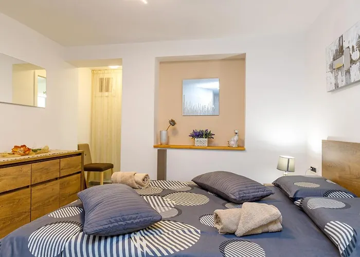 Maximilian&stela 波雷奇