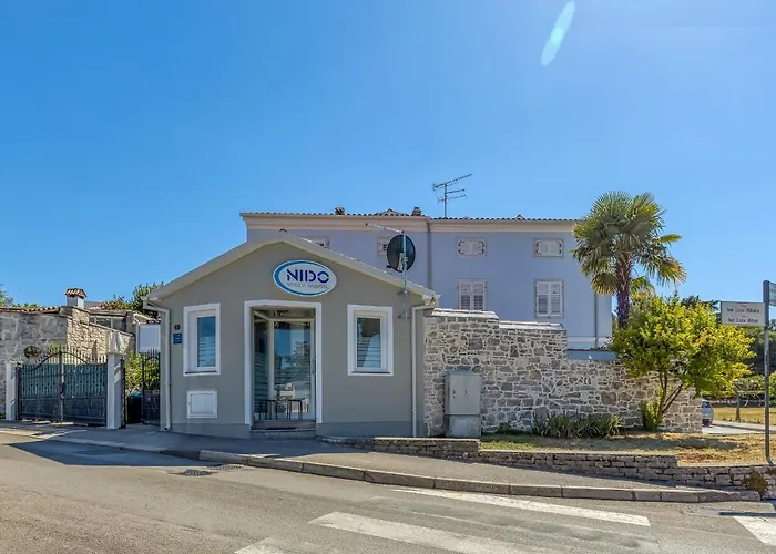 Maximilian&stela 招待所 4*