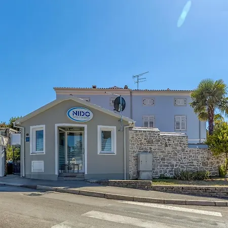 Maximilian&stela Casa de hóspedes 4*